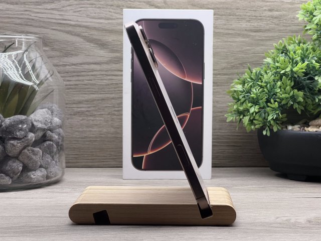Hibátlan iPhone 16 Pro Max Desert Titanium 256GB 2 ÉV Garanciával Számlával Aksi 100%