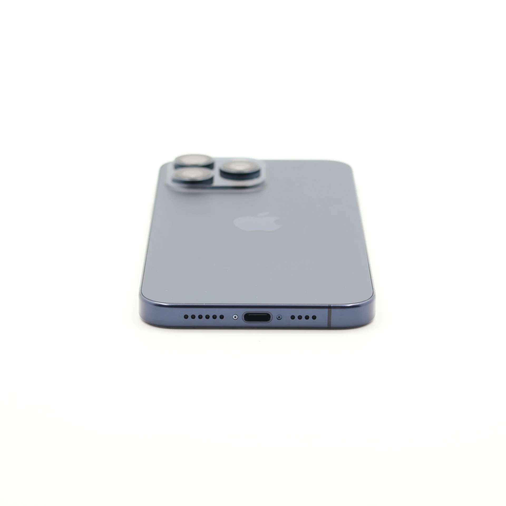 + Ajándékkal és 1 év garanciával! Felújított iPhone 15 Pro Max 256 GB Blue Titanium