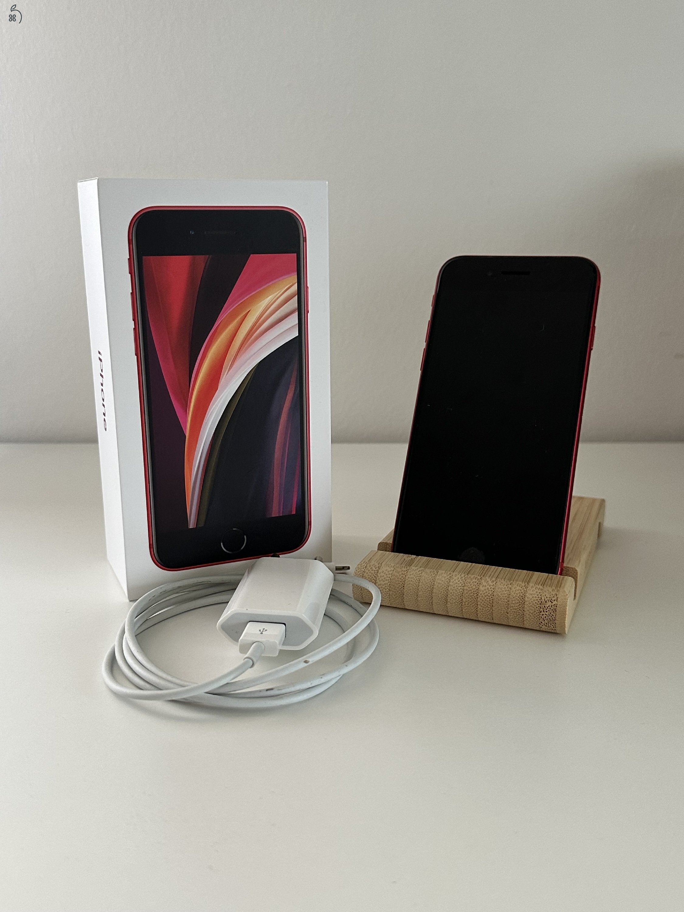 iPhone 2020 SE Product RED