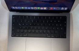 Eladó műtárgyként őrzött 2021 Macbook Pro 14” M1 Pro.