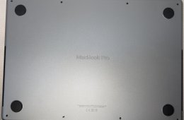 Eladó műtárgyként őrzött 2021 Macbook Pro 14” M1 Pro.