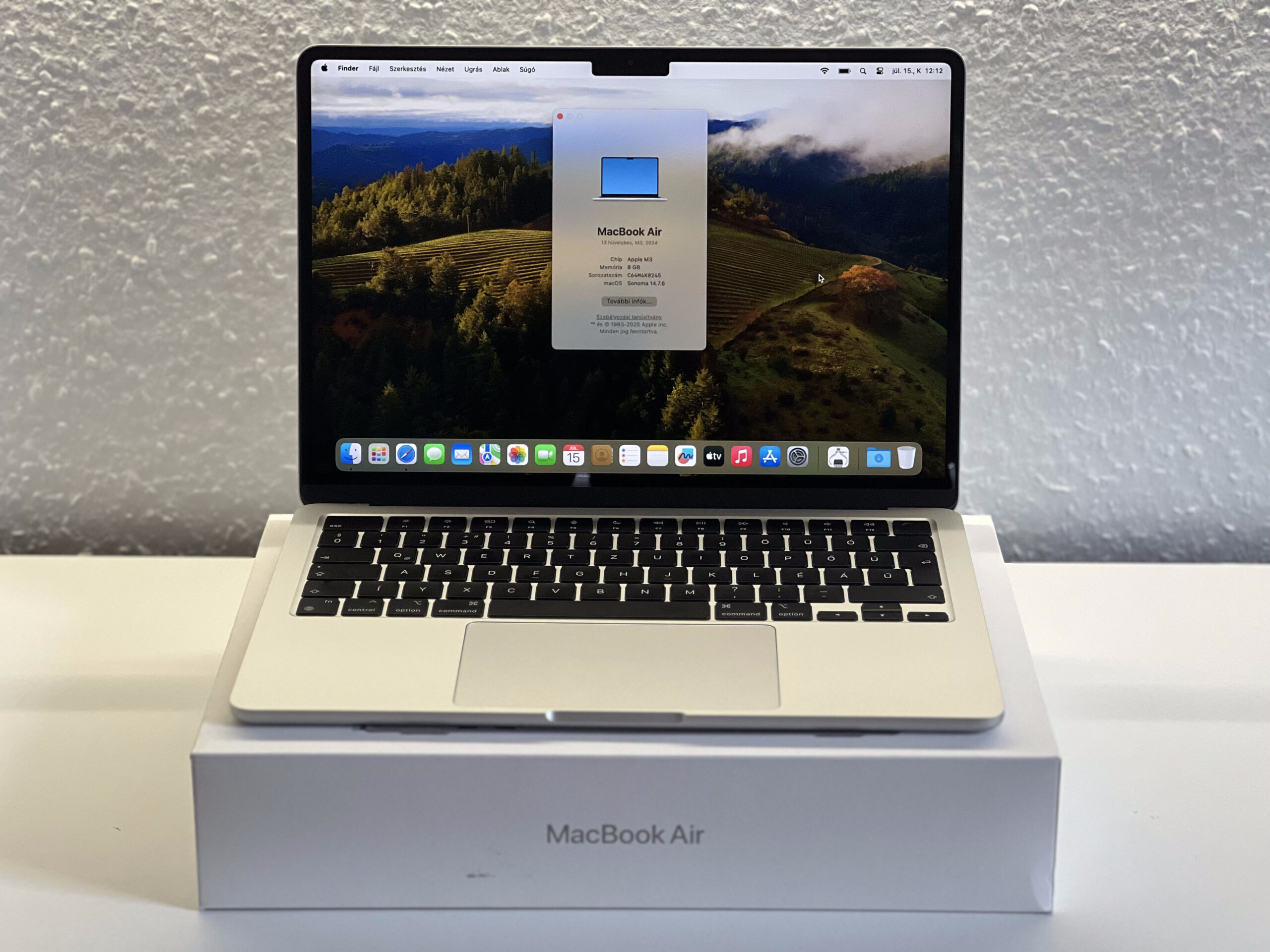 Hibátlan MacBook Air 2024 13 M3 256GB 2 ÉV Garanciával Számlával Aksi 100%