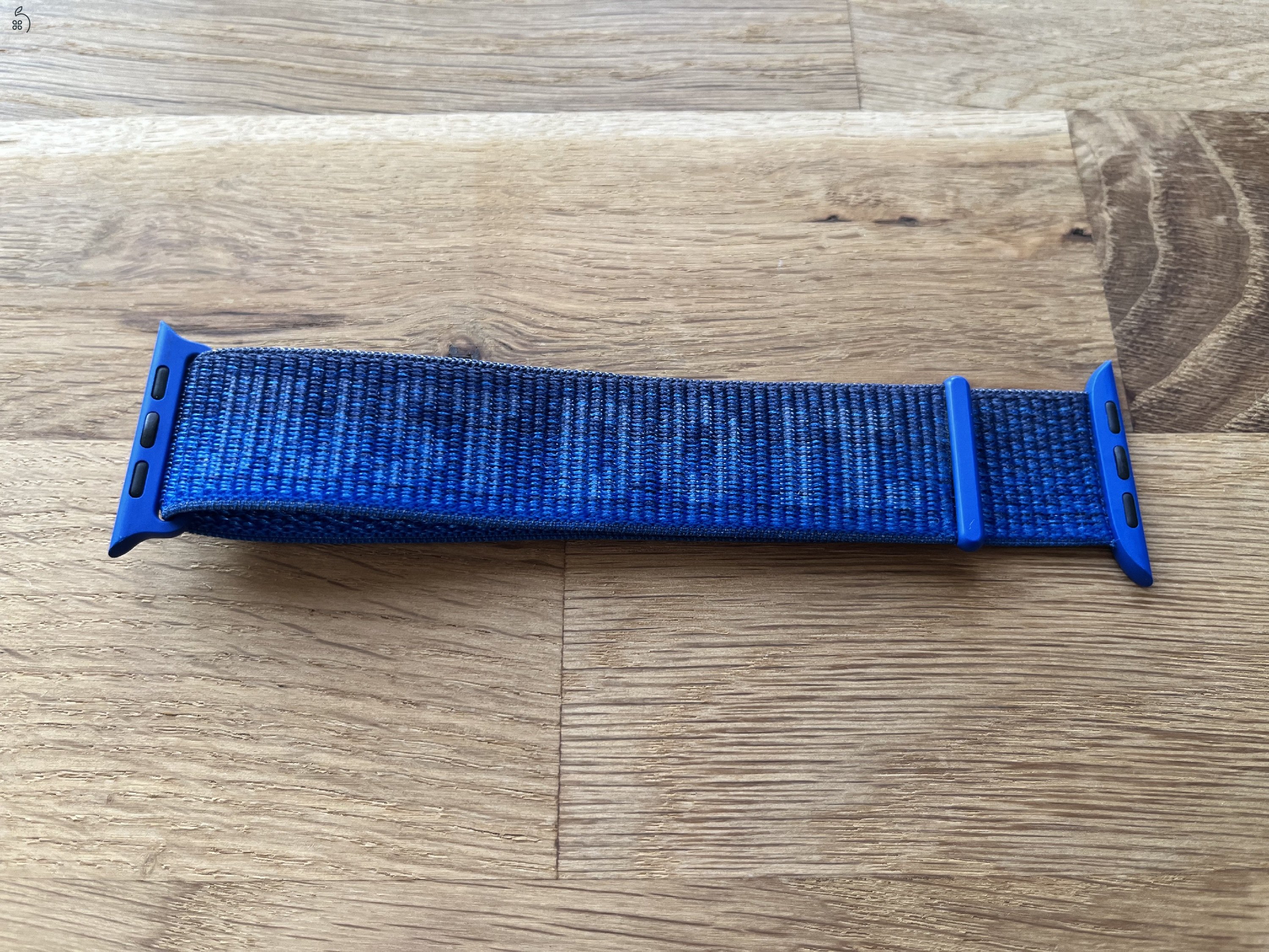 Apple Watch 45mm Nike sportpánt Game Royal/éjszakai tengerészkék színben