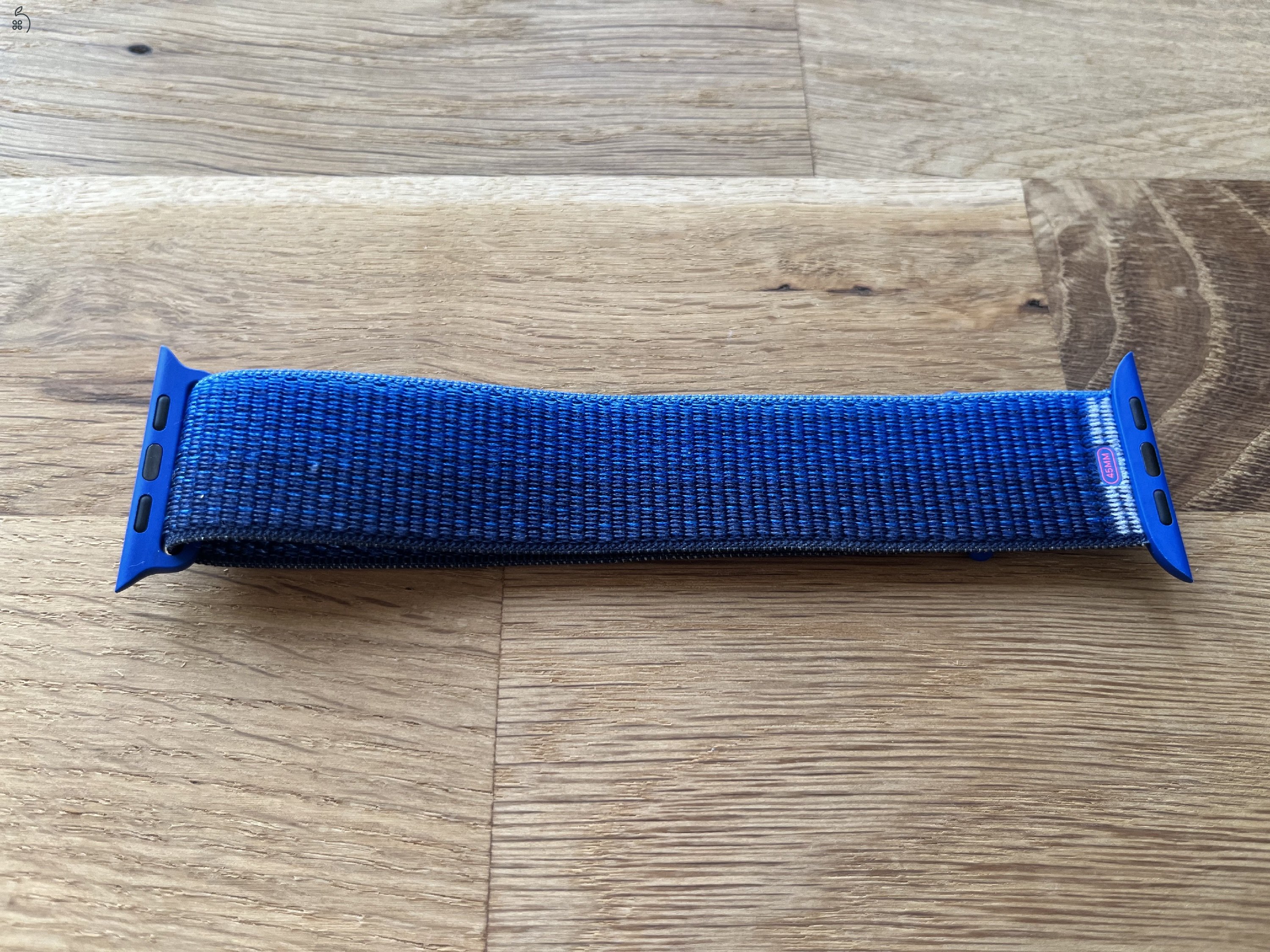 Apple Watch 45mm Nike sportpánt Game Royal/éjszakai tengerészkék színben