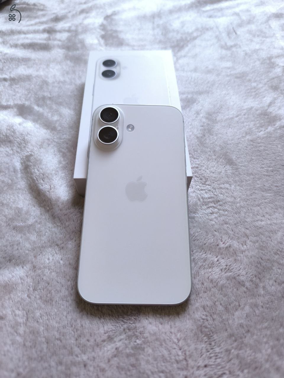 iPhone 16 Fehér 128 gigás Média marktban vásárolt
