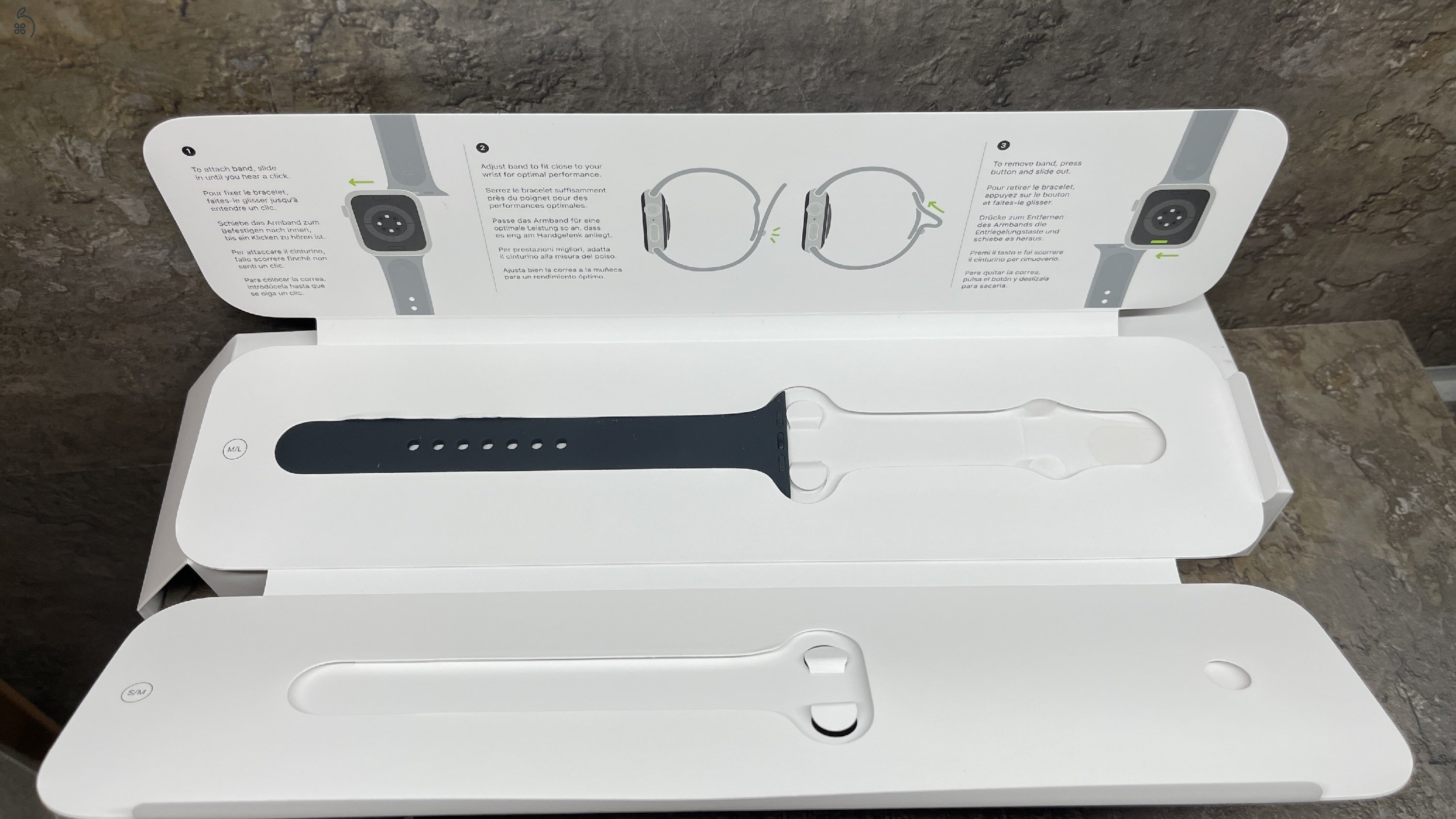 Apple Watch Series 6 (GPS + Cellular)