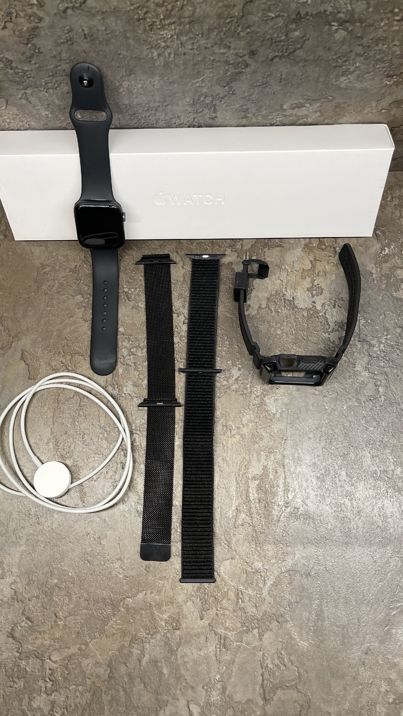 Apple Watch Series 6 (GPS + Cellular)