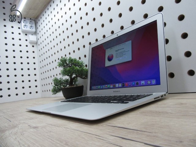Apple Macbook Air 13 - 2015 Early - Használt, szép állapot