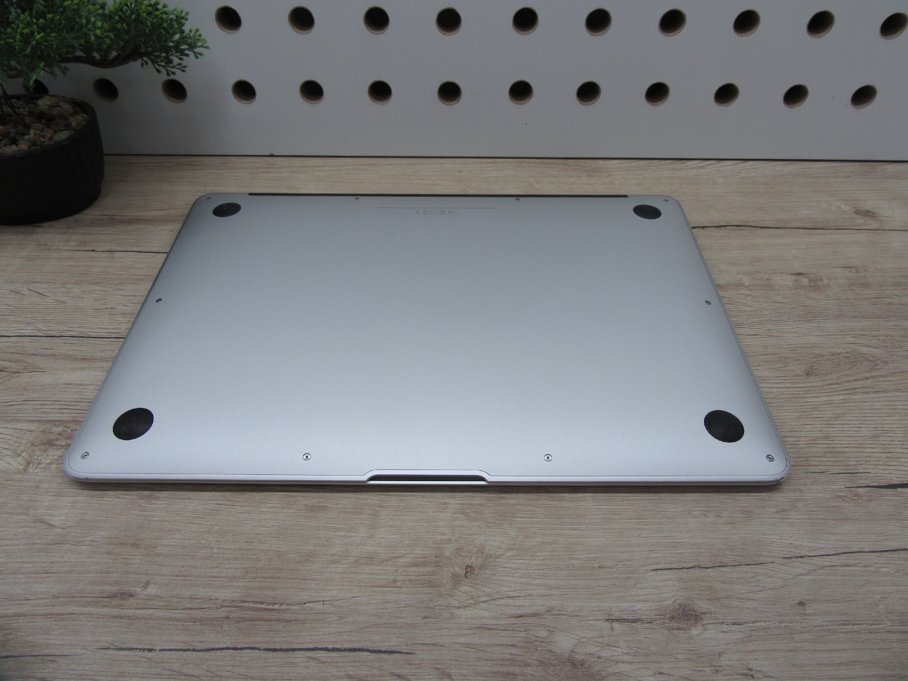 Apple Macbook Air 13 - 2015 Early - Használt, szép állapot