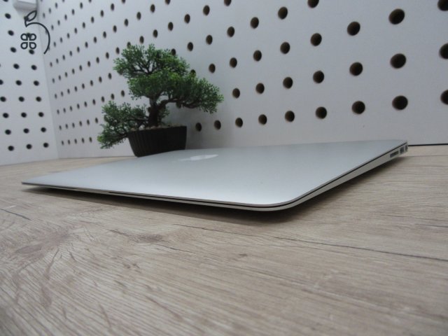 Apple Macbook Air 13 - 2015 Early - Használt, szép állapot