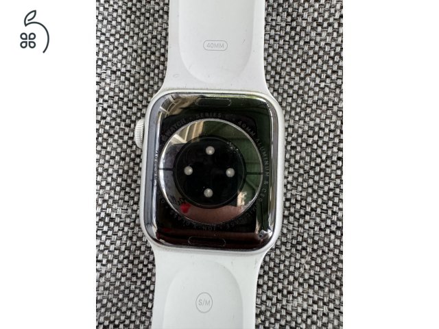 Apple Watch Series / 40mm okosóra