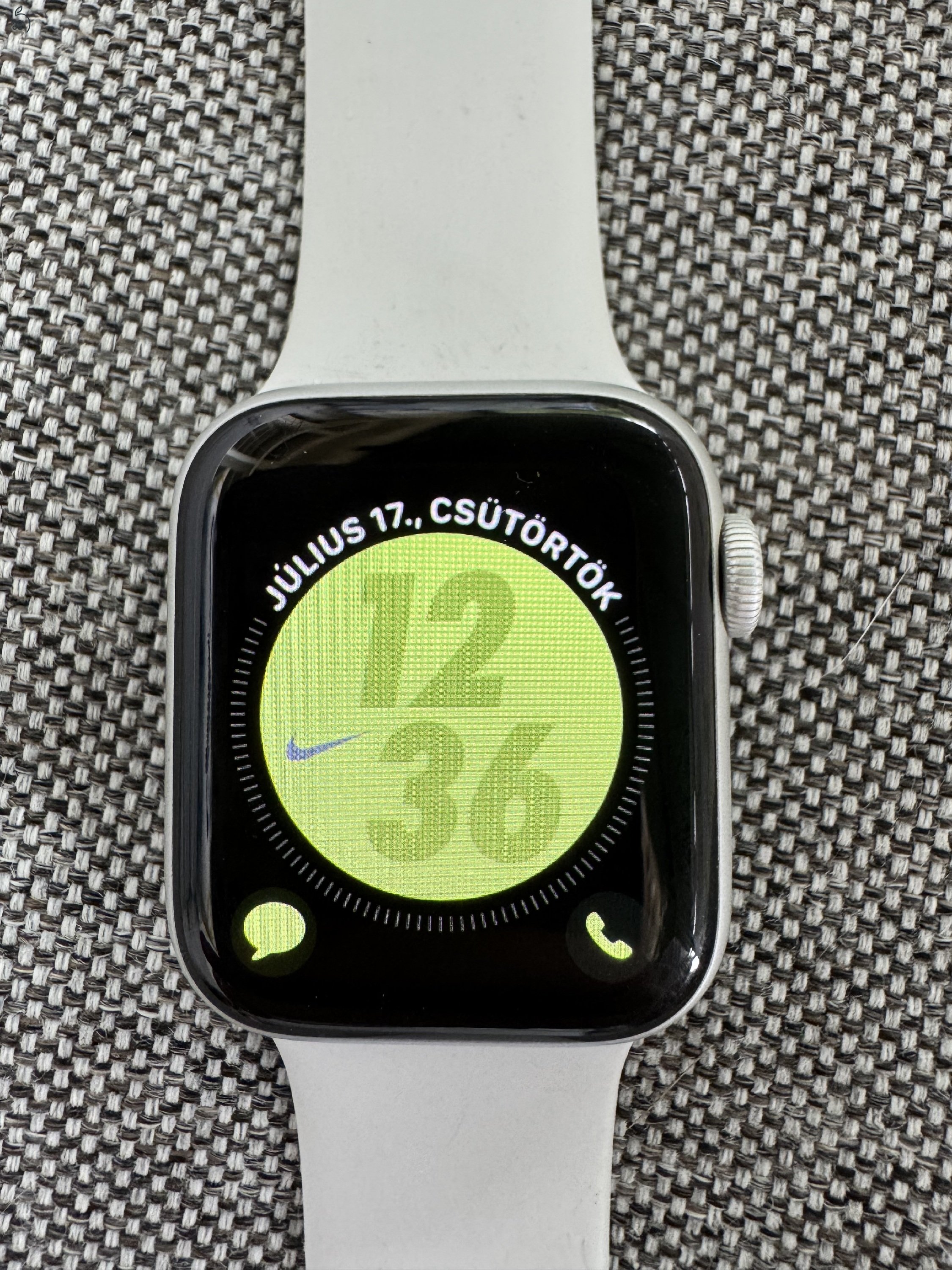 Apple Watch Series / 40mm okosóra