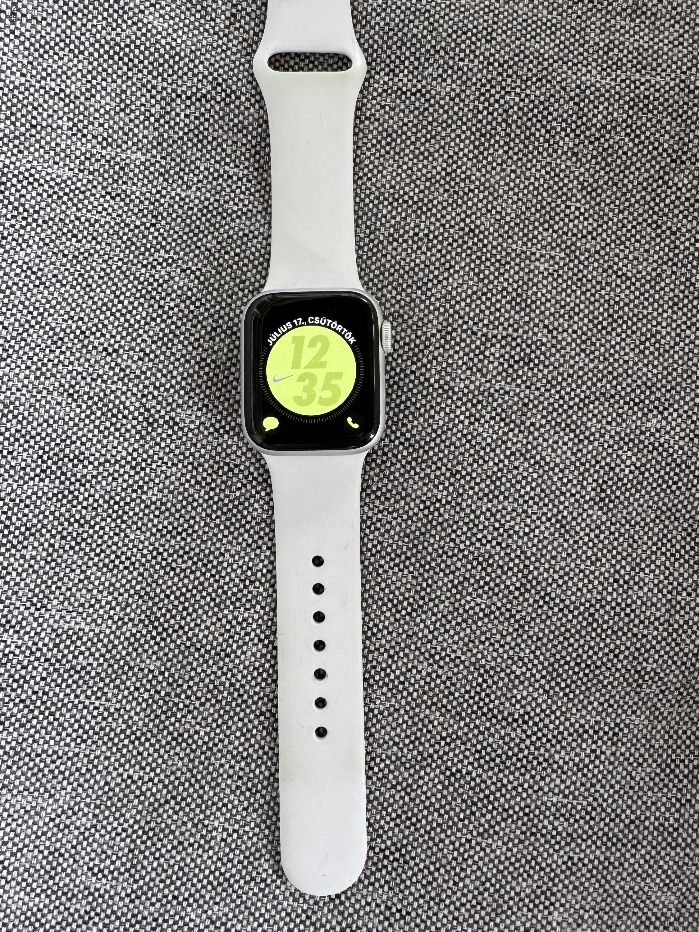 Apple Watch Series / 40mm okosóra