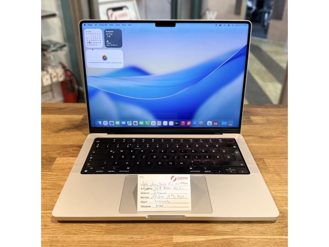 75. Apple MacBook Pro 14