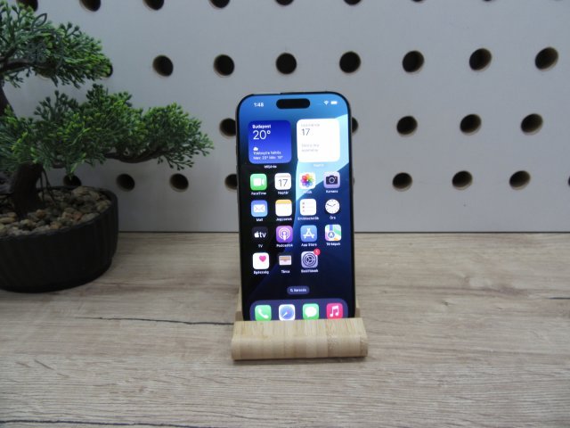 Apple iPhone 16 Pro - Natural Titanium - Használt, megkímélt