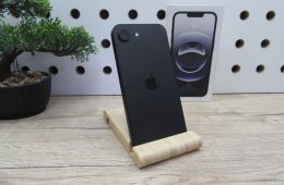 Apple iPhone 16e - Black - Használt, újszerű