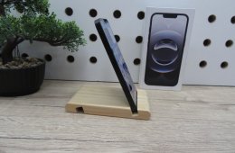 Apple iPhone 16e - Black - Használt, újszerű
