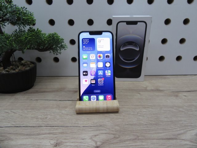 Apple iPhone 16e - Black - Használt, újszerű