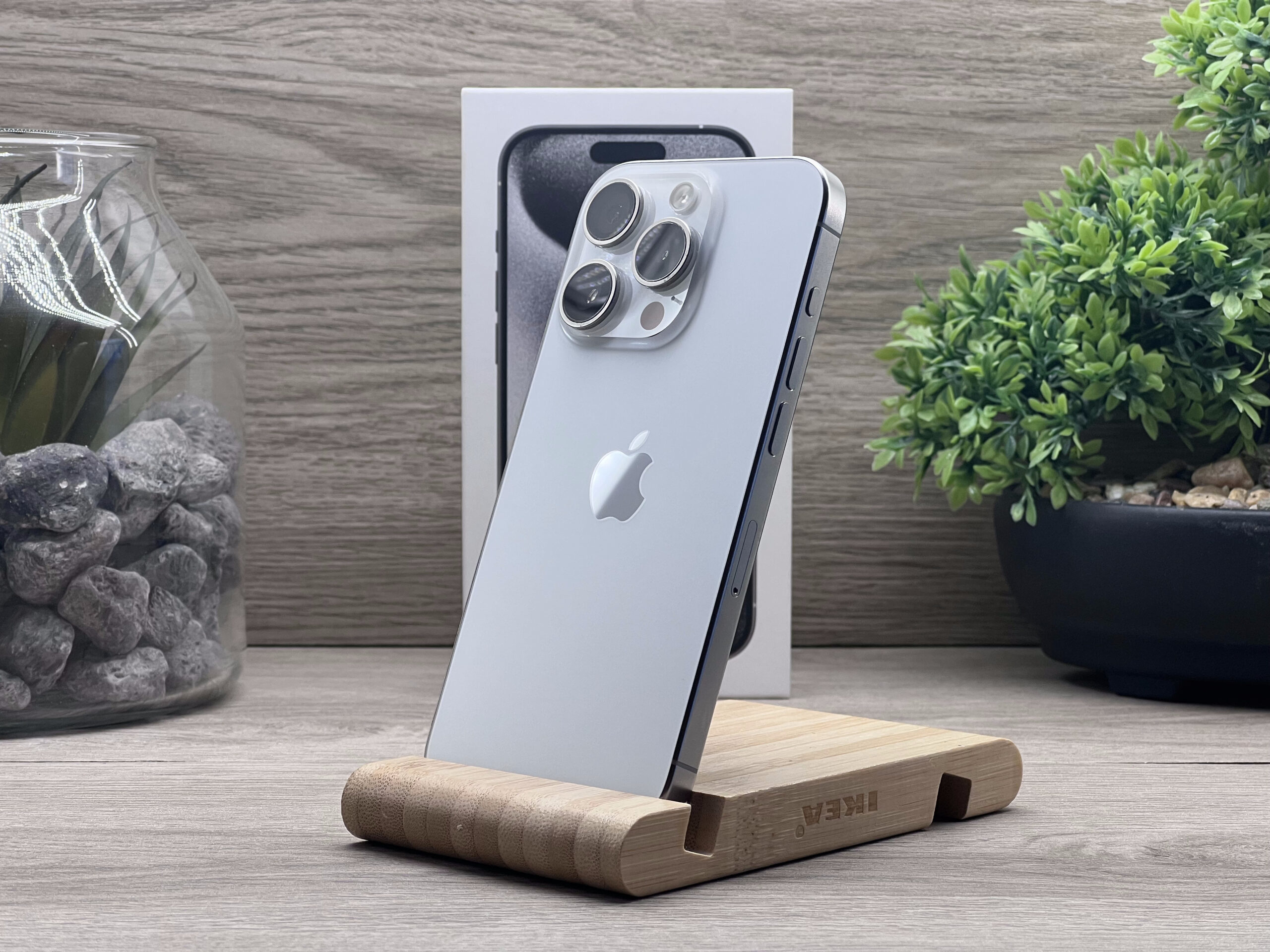 Hibátlan iPhone 15 Pro White Titanium 128GB 2 ÉV Garanciával Számlával