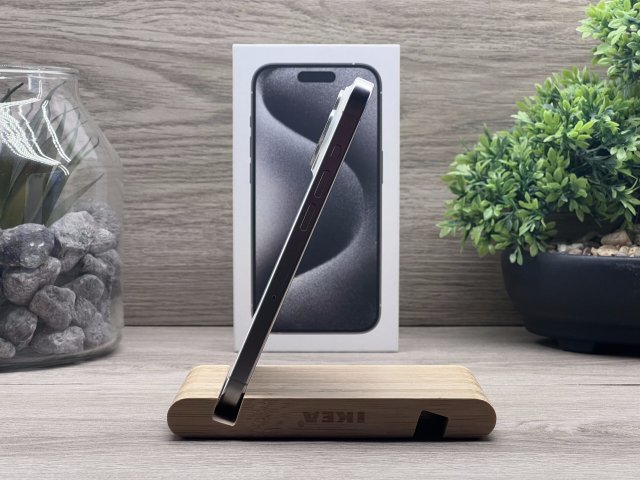 Hibátlan iPhone 15 Pro White Titanium 128GB 2 ÉV Garanciával Számlával