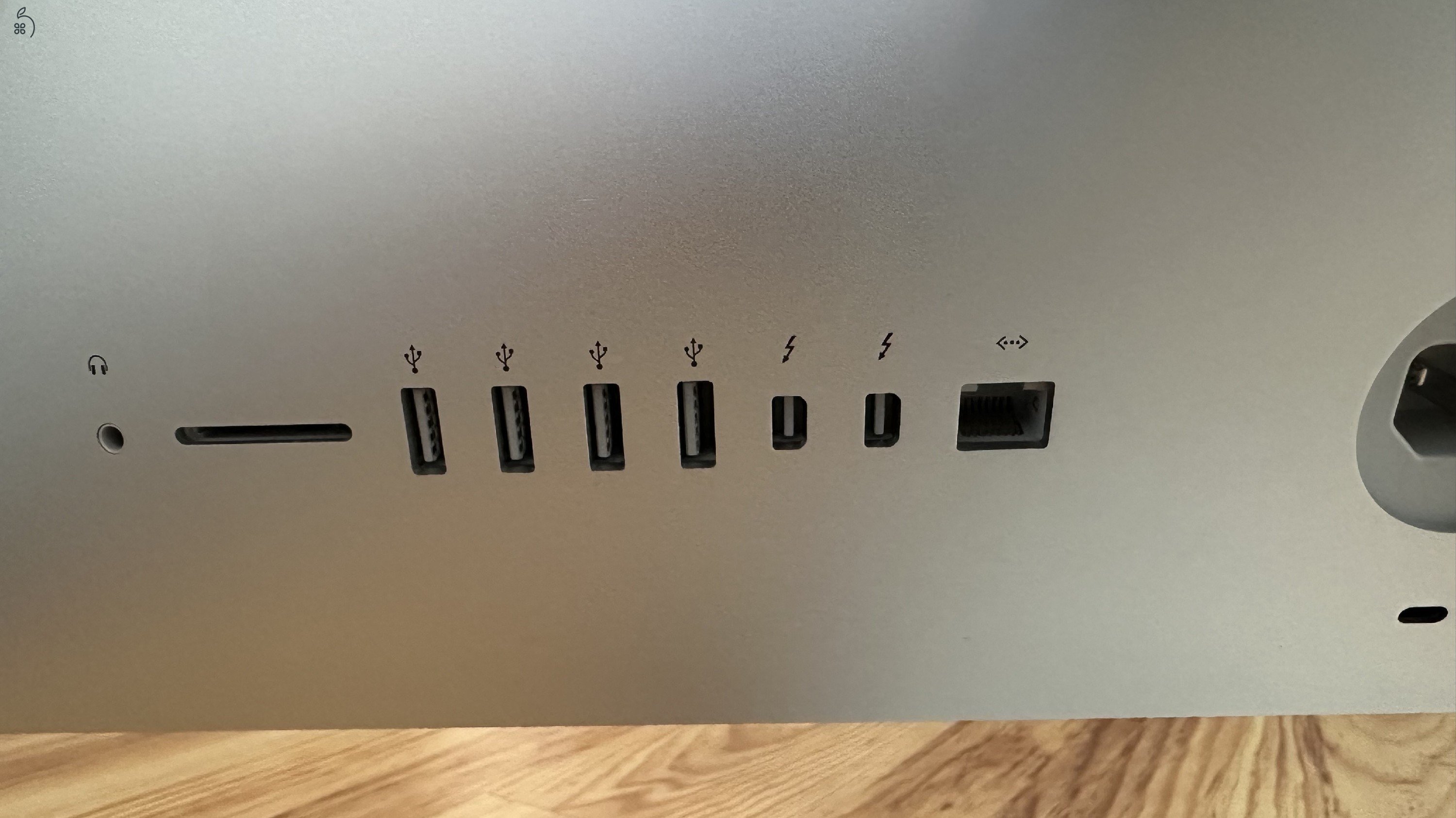 ELADÓ iMac (Retina 4k kijelző, 21,5 hüvelykes, 2015 vége)