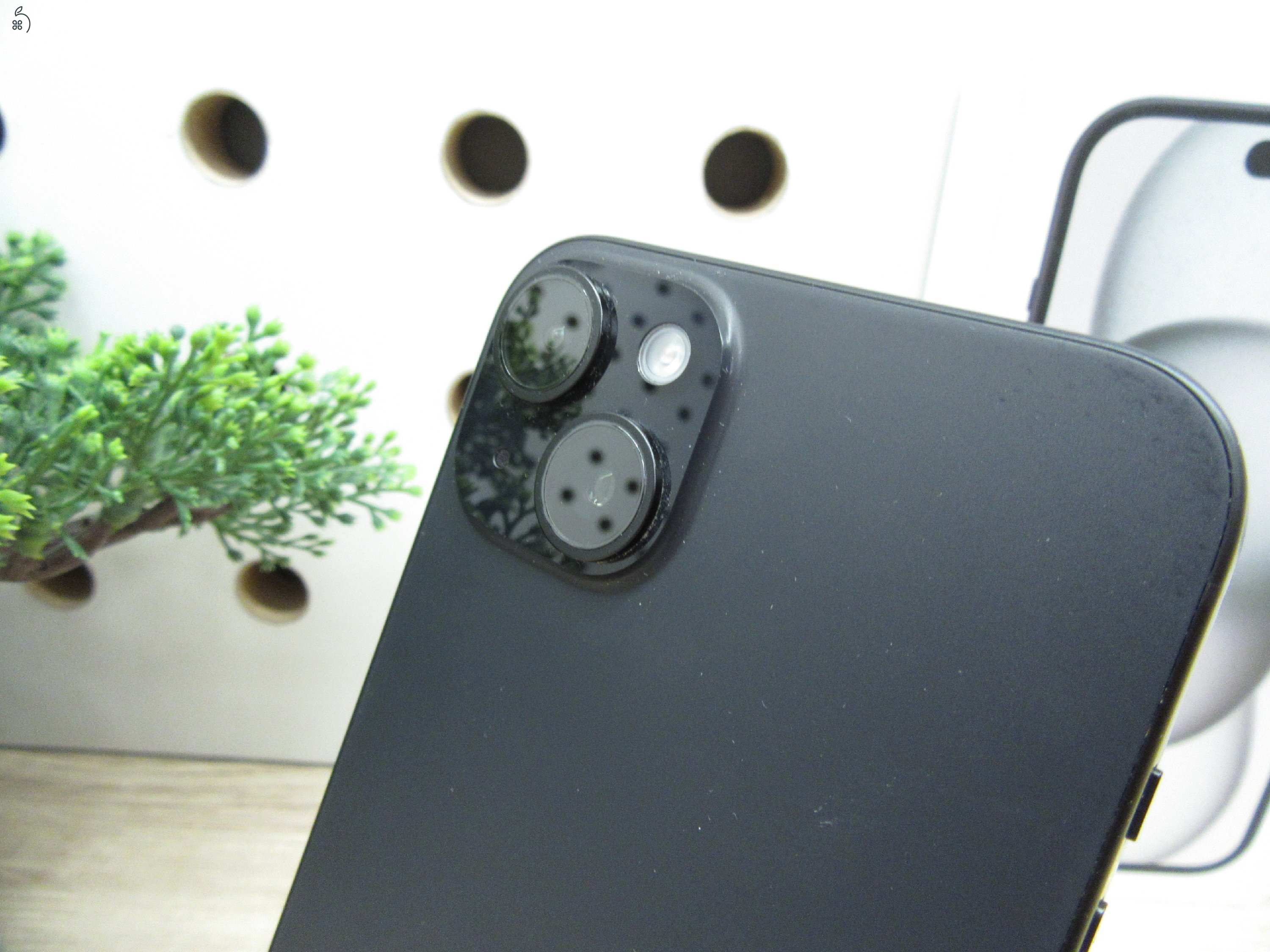 Apple iPhone 15 Plus - Black - Használt, karcmentes