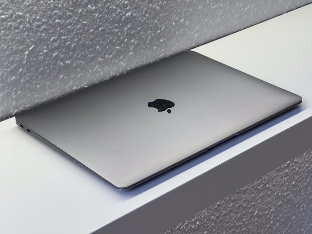 MacBook Air 2020 13 M1 256GB 2 ÉV Garanciával Számlával