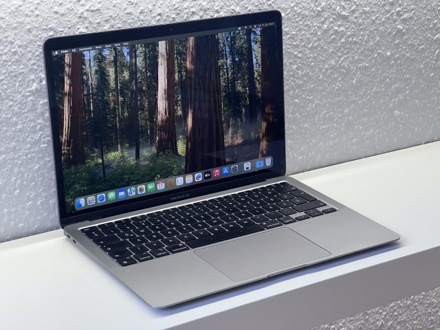 MacBook Air 2020 13 M1 256GB 2 ÉV Garanciával Számlával