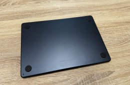 Hibátlan 2 hónapos APPLE MacBook Air 2025 13,6