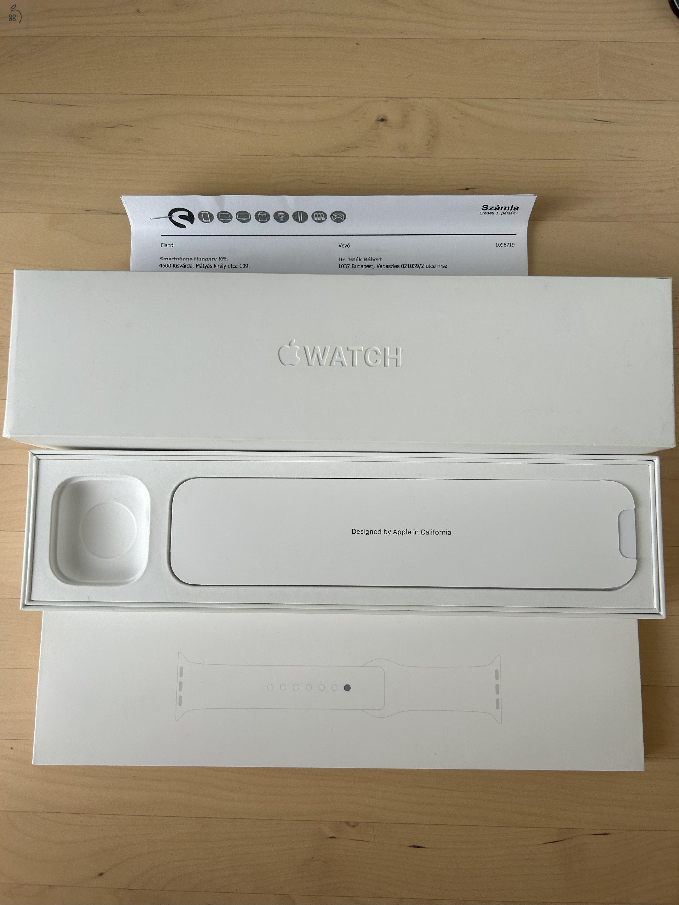 Eladó Apple Watch 4 - 94% akku - nagyon megkímélt - ajándék óraszíjakkal