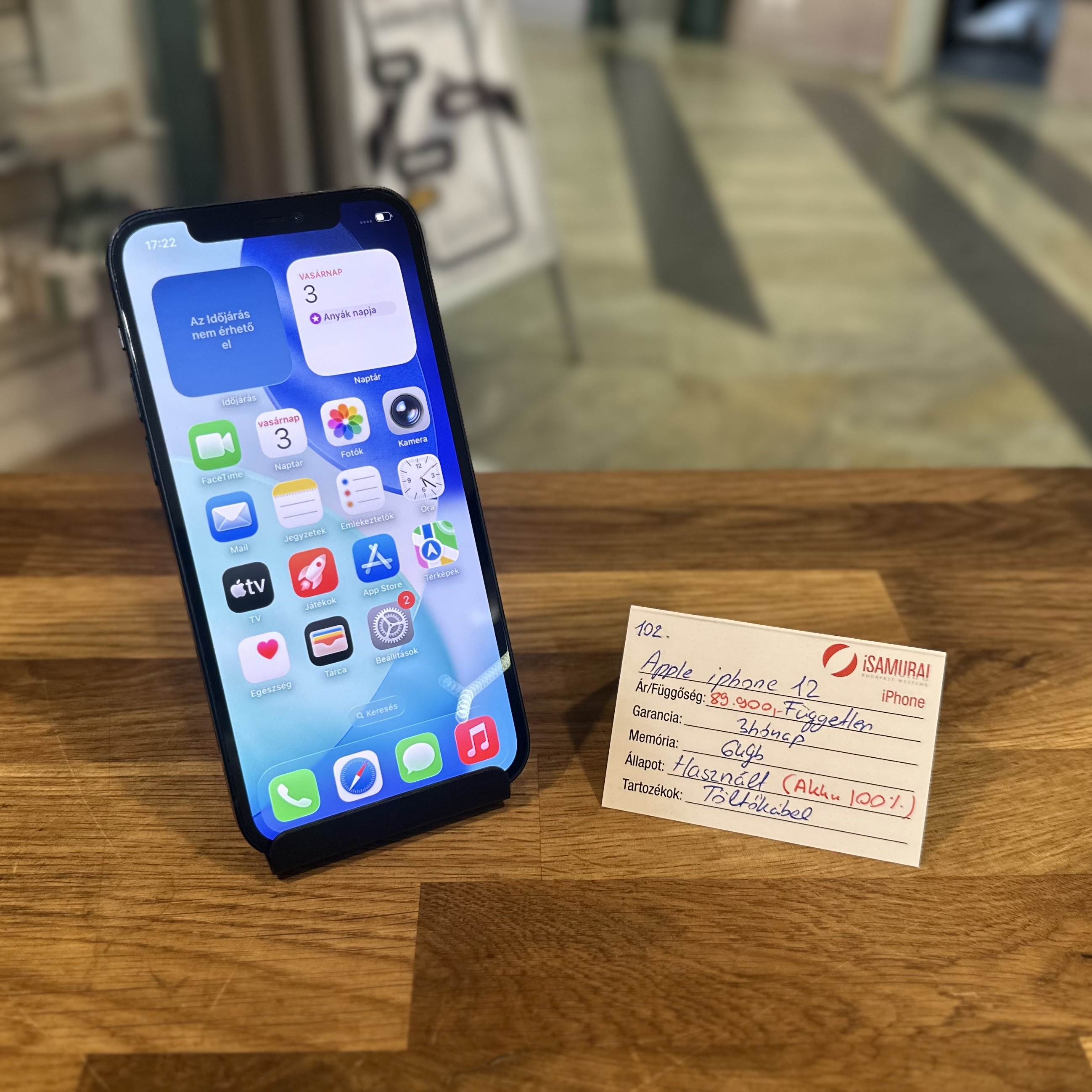 102. Apple iPhone 12 - Fekete - 64 GB - Akku 100%