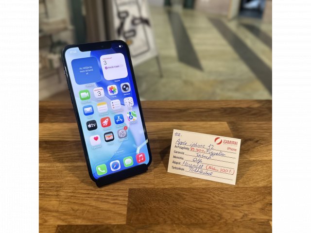 102. Apple iPhone 12 - Fekete - 64 GB - Akku 100%