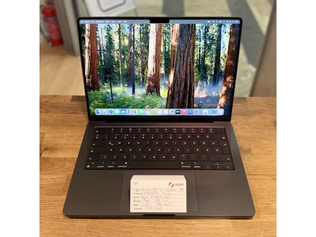 .Apple MacBook Pro 14
