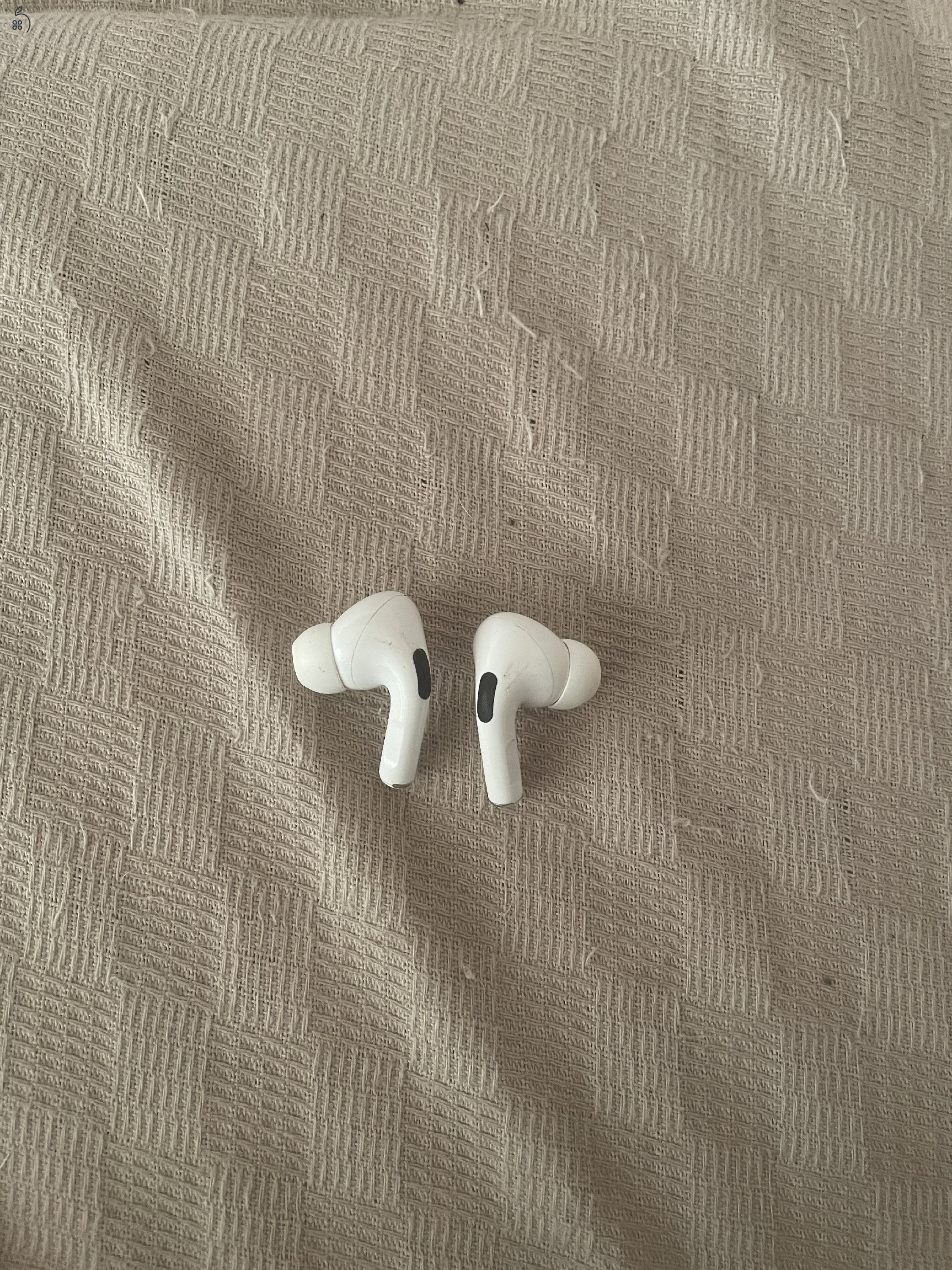 Air Pods Pro (1. generáció) CSAK FÜLHALLGATÓ - TOK NÉLKÜL!!