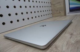 Apple Retina Macbook Pro 13 Touchbar - 2017 - Használt, újszerű