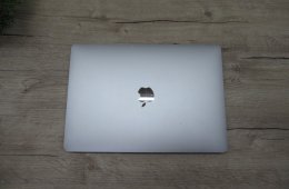  Apple Retina Macbook Pro 13 Touchbar - 2016 - Használt, újszerű 