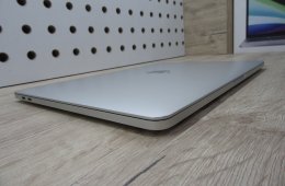  Apple Retina Macbook Pro 13 Touchbar - 2016 - Használt, újszerű 