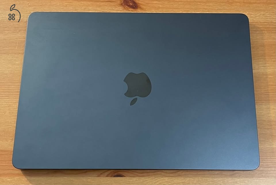 Macbook Air M2 16 GB ram, 500 GB ssd, magyar, kék