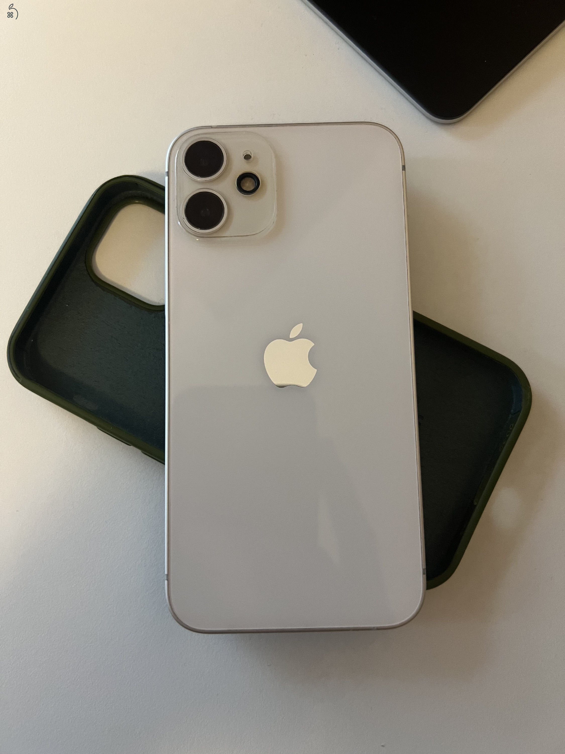 Hibátlan iPhone 12 mini 64GB white
