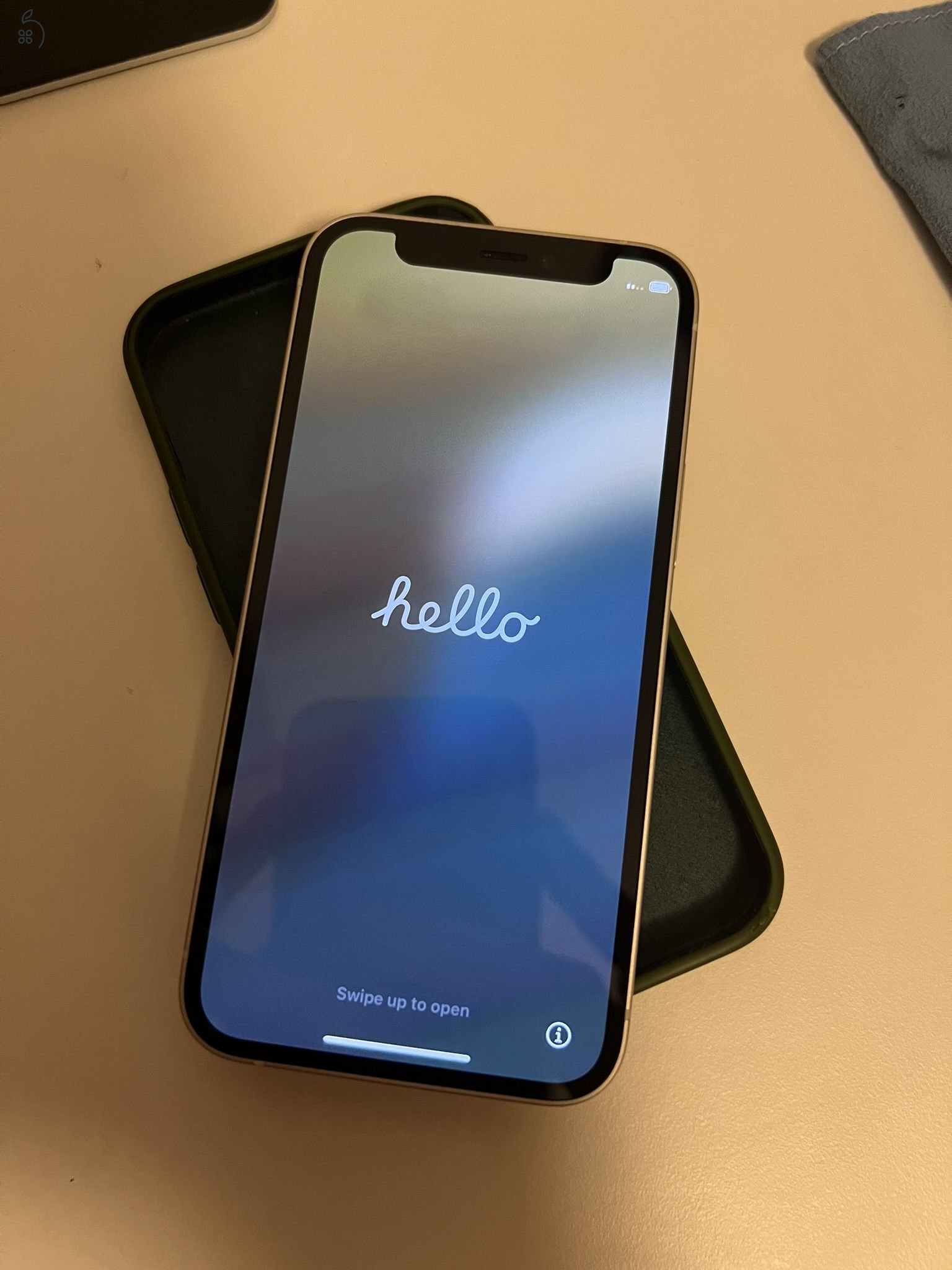 Hibátlan iPhone 12 mini 64GB white