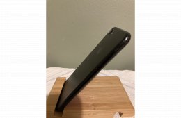 Megkímélt 32-Gb-os Iphone 7 eladó