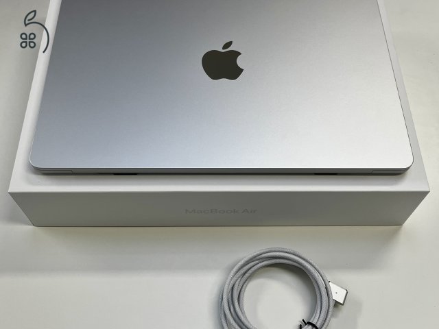 ÚJSZERŰ Apple MacBook Air 13