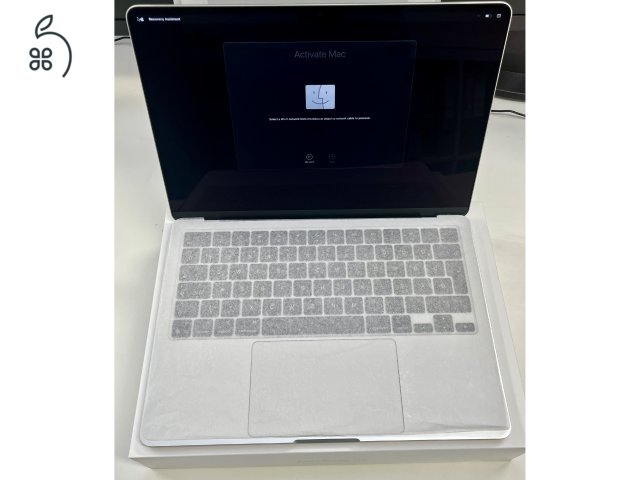 ÚJSZERŰ Apple MacBook Air 13