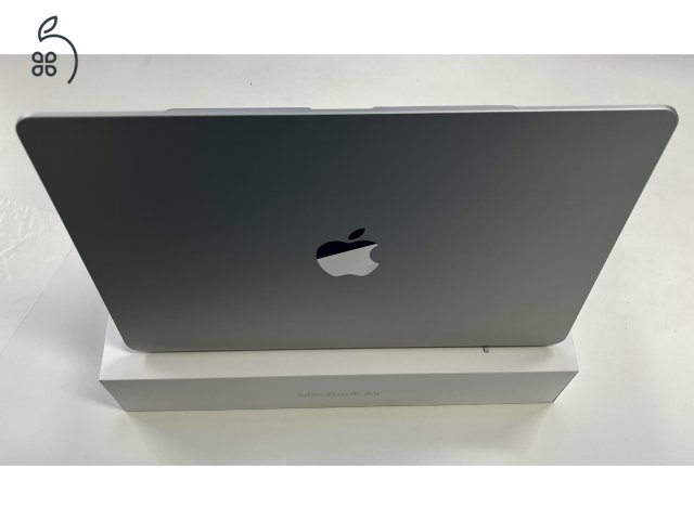ÚJSZERŰ Apple MacBook Air 13