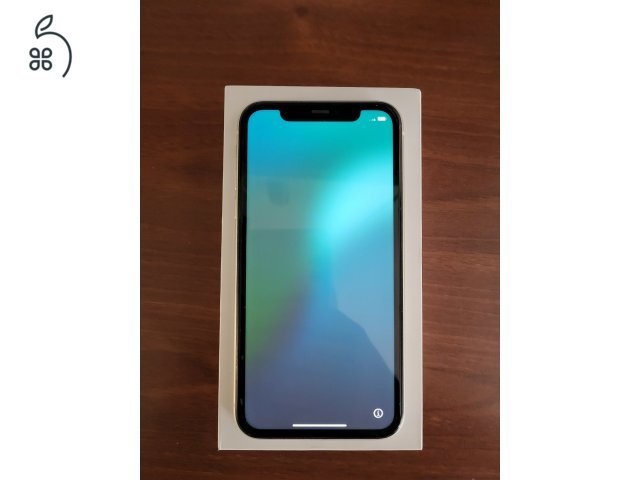Iphpne 11 256gb fehér szép állapot + extrák