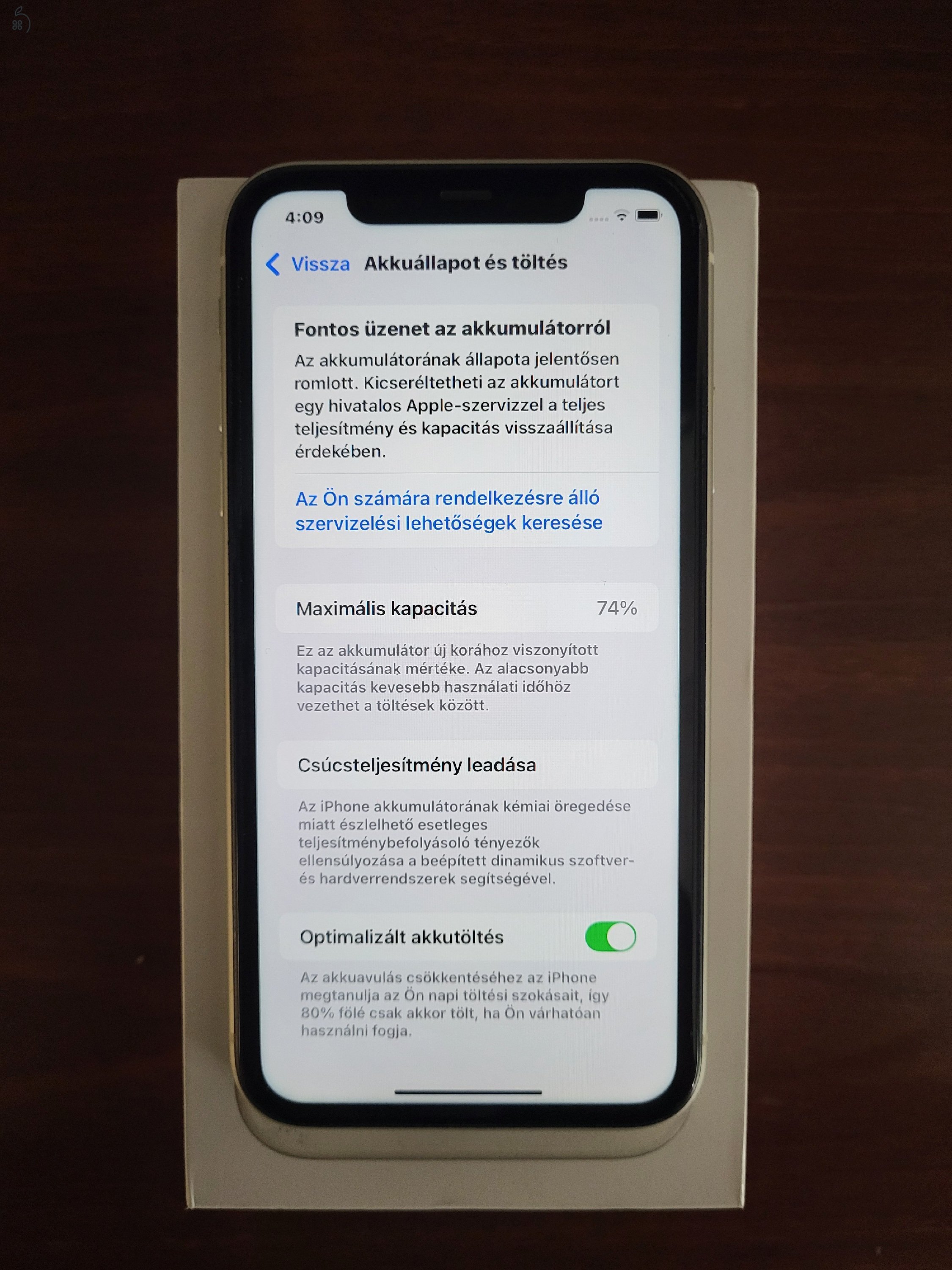 Iphpne 11 256gb fehér szép állapot + extrák