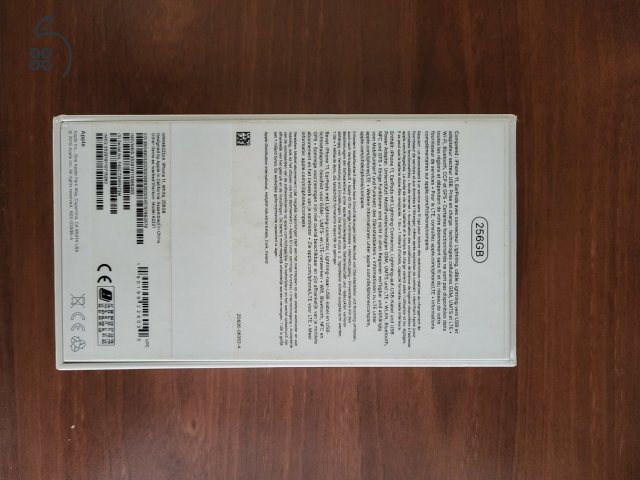 Iphpne 11 256gb fehér szép állapot + extrák