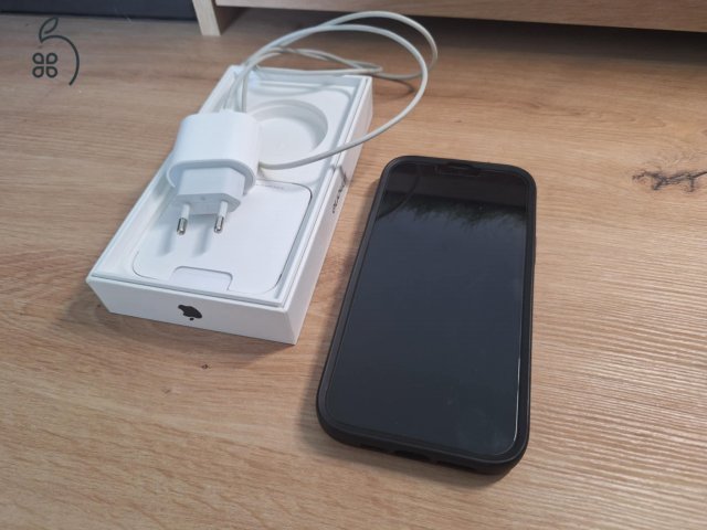 Eladó iPhone 14 Plus 256GB  Mobilfox magsafe tokkal és tartozékkal