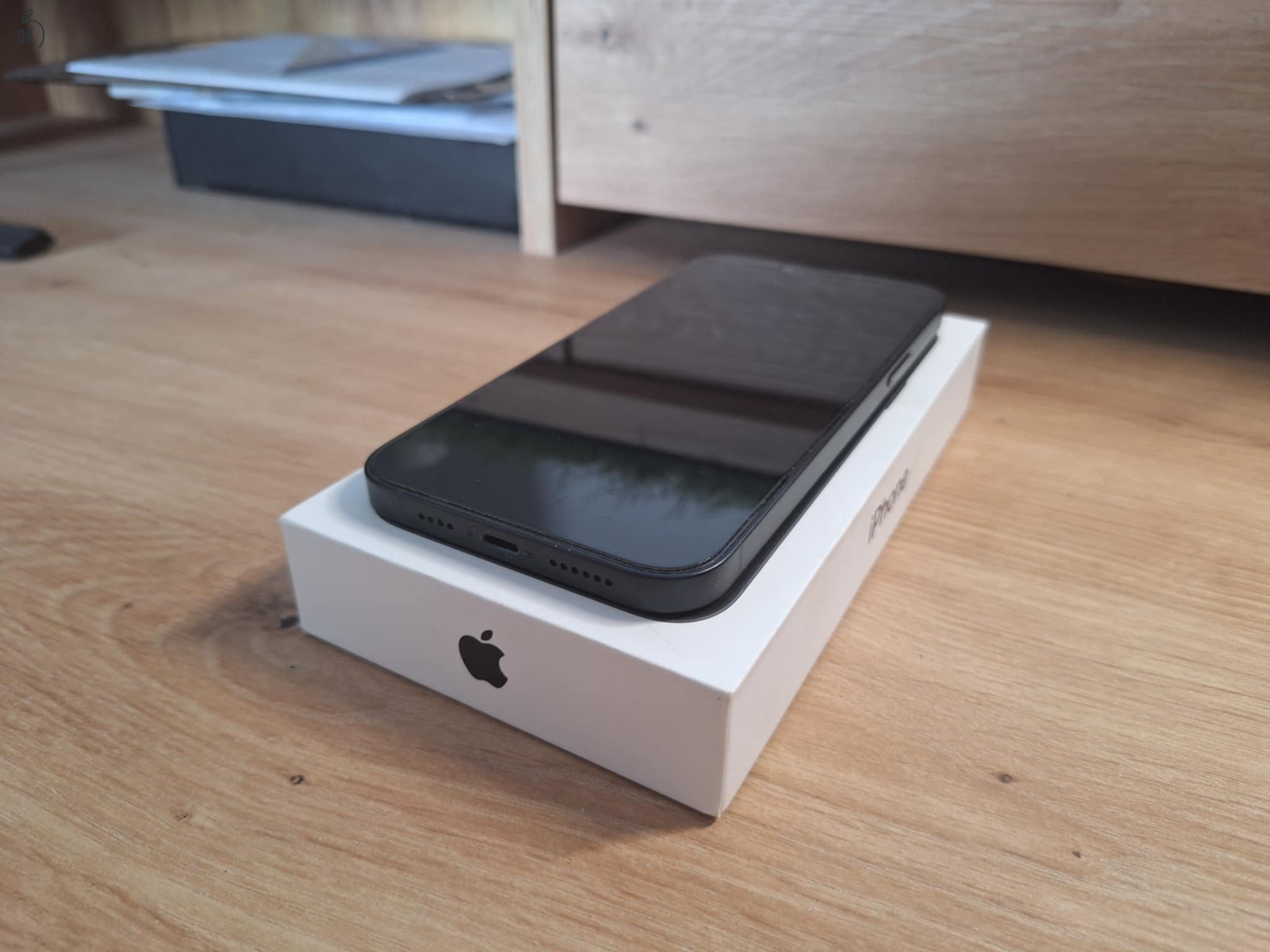 Eladó iPhone 14 Plus 256GB  Mobilfox magsafe tokkal és tartozékkal