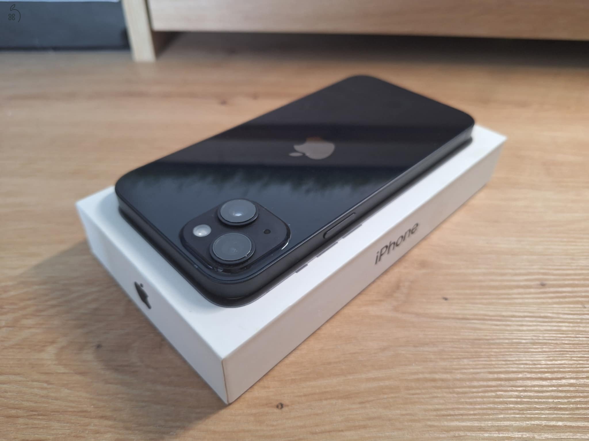 Eladó iPhone 14 Plus 256GB  Mobilfox magsafe tokkal és tartozékkal